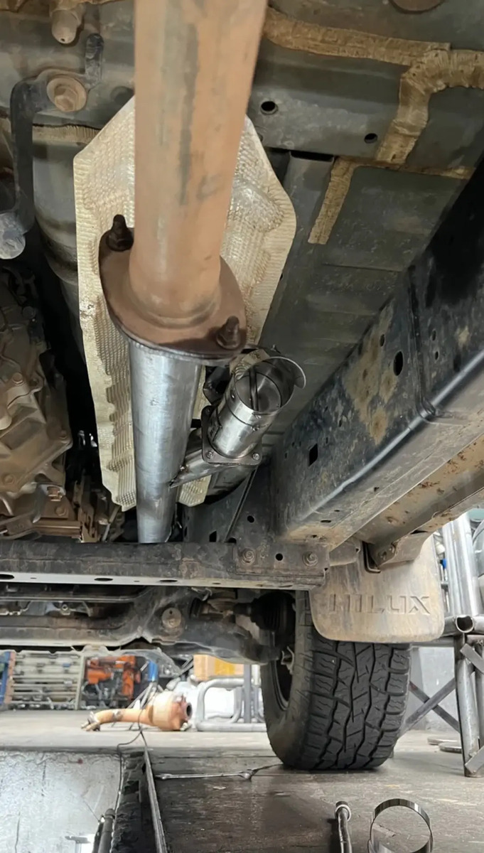 Downpipe + Difusor Ronco Esportivo Hilux 2.8 2023 - Imagem 4