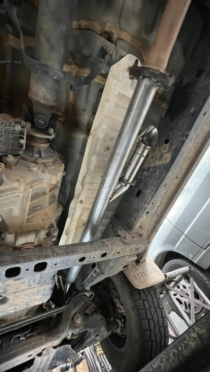 Downpipe + Difusor Ronco Esportivo Hilux 2.8 2023 - Imagem 6